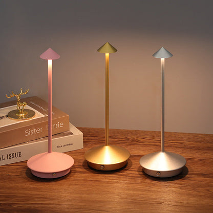 Wireless LED table lamp in an elegant design