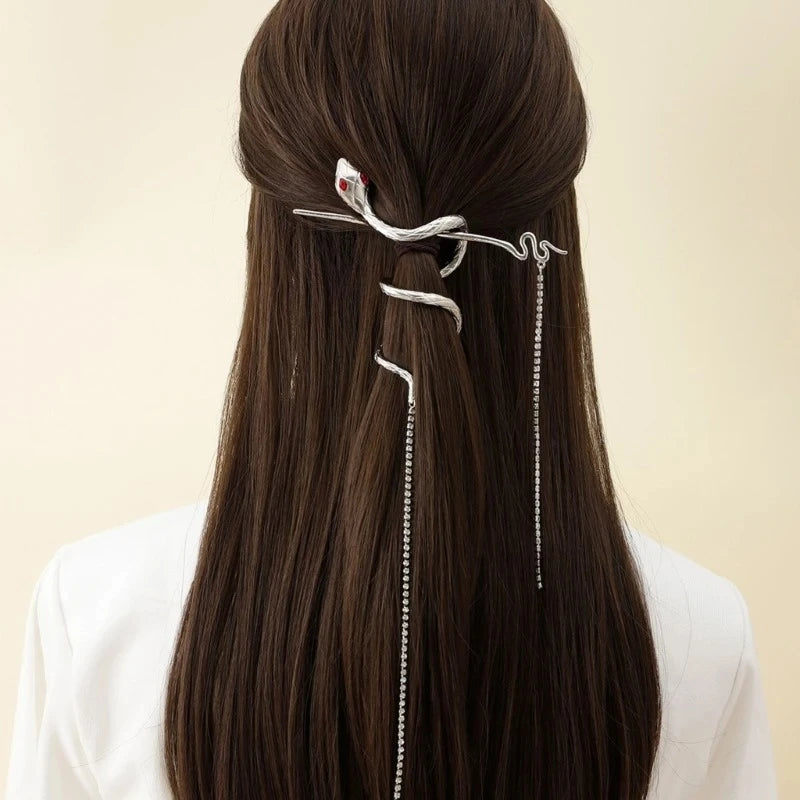 Elegant Snake Tassel Hair Clip – Luxury Chinese-Style Accessory