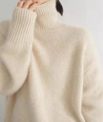 Classic Women’s Turtleneck Sweater in Warm Cashmere
